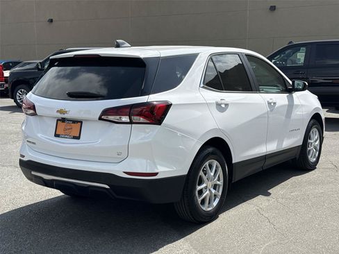 Used 2022 Chevrolet Equinox LT FWD image 3