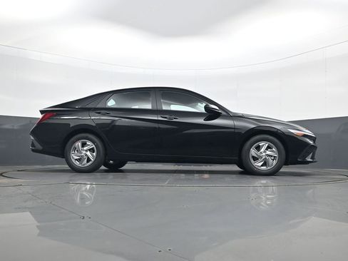 New 2026 Hyundai Elantra SE image 24