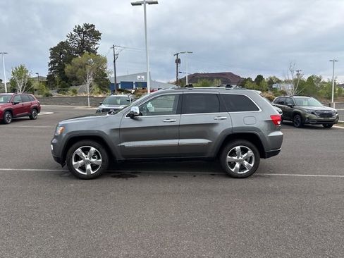 Used 2012 Jeep Grand Cherokee Overland Summit image 6