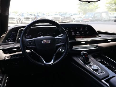 Used 2024 Cadillac Escalade ESV Sport AWD/4WD image 12