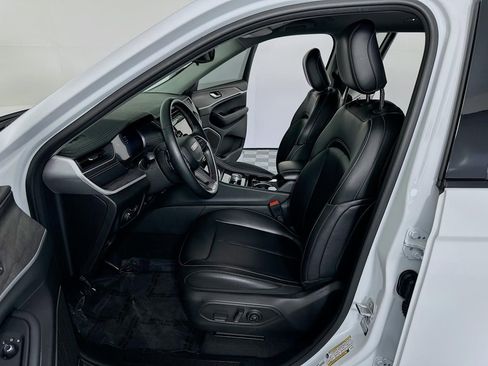 Used 2022 Jeep Grand Cherokee L Limited image 25