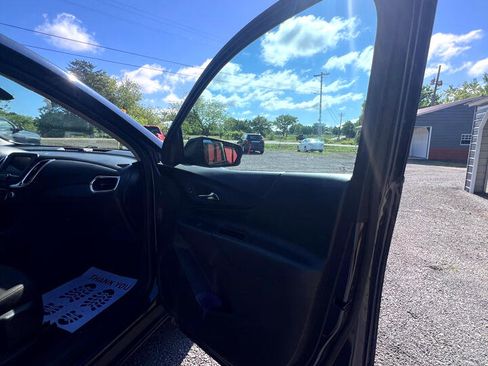 Used 2019 Chevrolet Equinox LT image 13