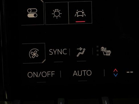 Used 2025 GMC Acadia Elevation w/ Elevation Premium Package image 19