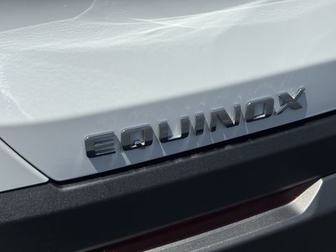 Used 2026 Chevrolet Equinox LT FWD image 11