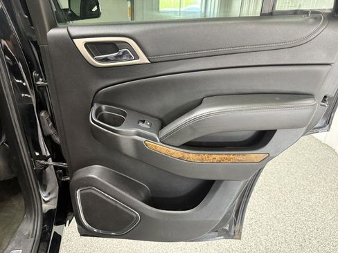 Used 2015 GMC Yukon Denali w/ Premium Package AWD/4WD image 36