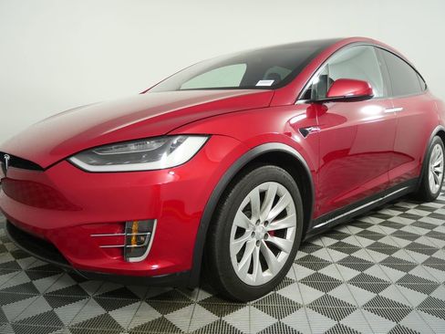 Used 2019 Tesla Model X Performance image 7