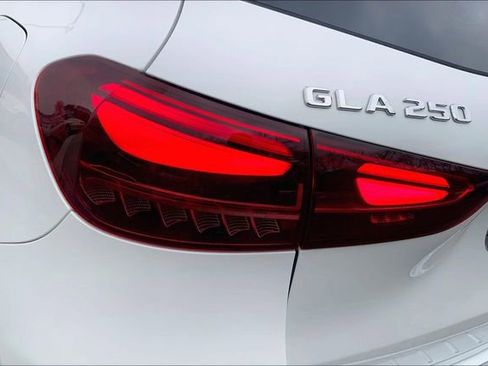 Used 2026 Mercedes-Benz GLA 250 4MATIC image 25