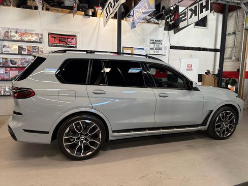 Used 2023 BMW X7 xDrive40i w/ Executive Package image 4