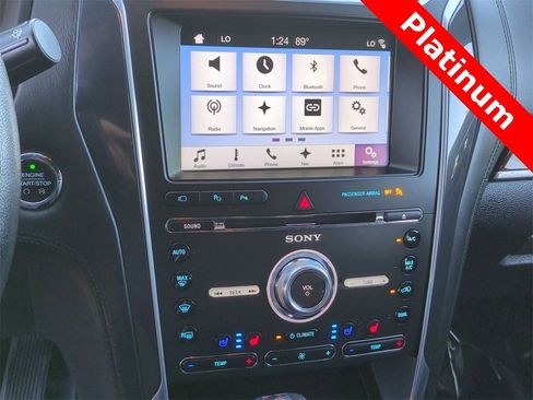 Used 2017 Ford Explorer Platinum image 23