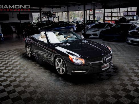 Used 2013 Mercedes-Benz SL 550 image 3