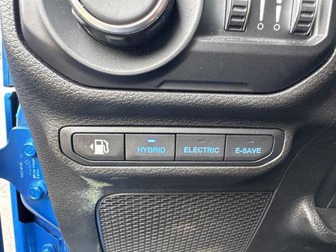 Used 2022 Jeep Wrangler Unlimited Sahara w/ Cold Weather Group image 11