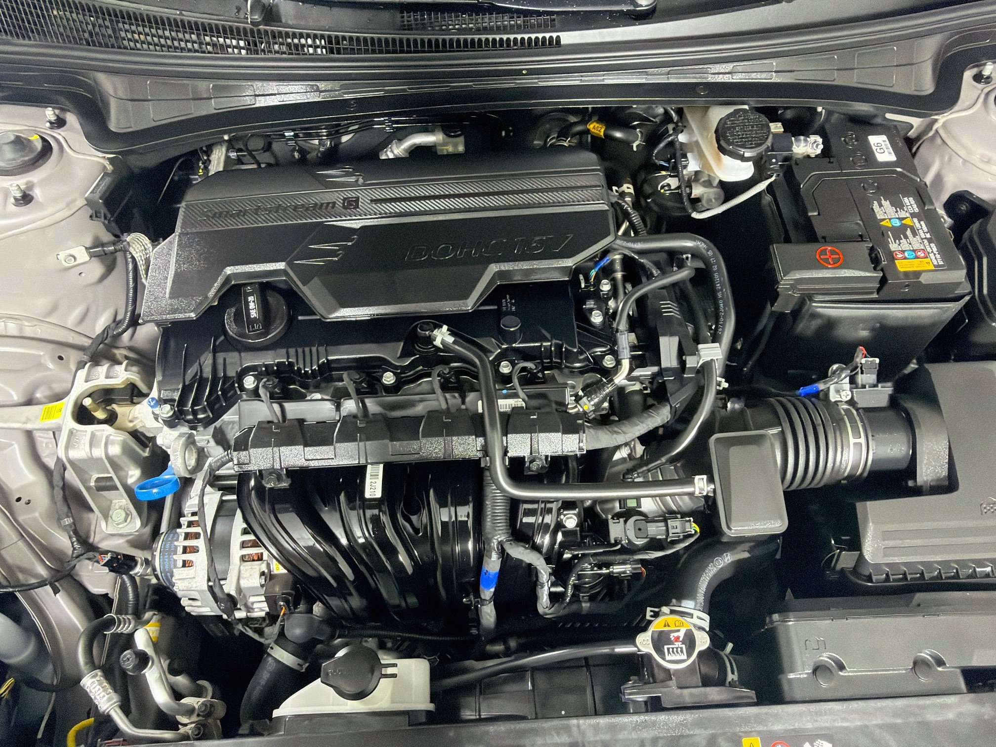 Used 2025 Hyundai Elantra Limited FWD image 33