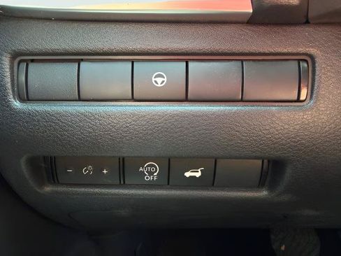 Certified 2024 Nissan Rogue SL FWD image 16