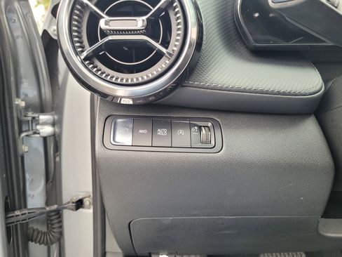 Used 2025 Chevrolet Equinox LT AWD/4WD image 24
