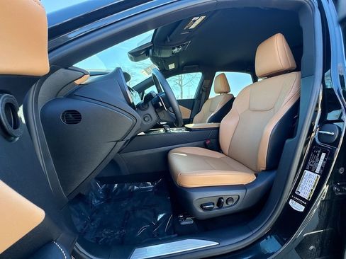 Used 2025 Lexus RX 350 FWD w/ Technology Package image 20