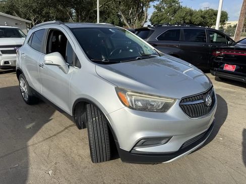 Used 2018 Buick Encore Preferred FWD image 3