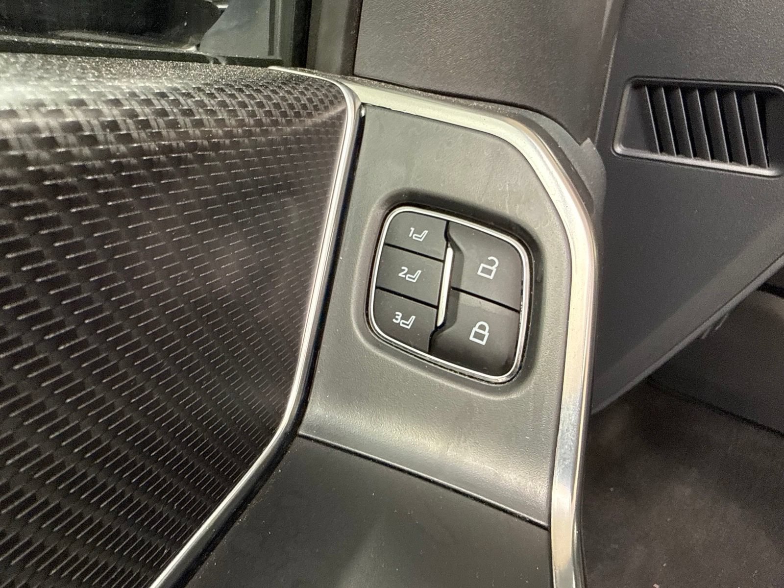 Used 2022 Ford F150 Raptor w/ Raptor 37 Performance Package AWD/4WD image 14