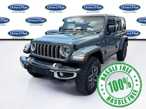 Used 2024 Jeep Wrangler Unlimited Sahara AWD/4WD image 3