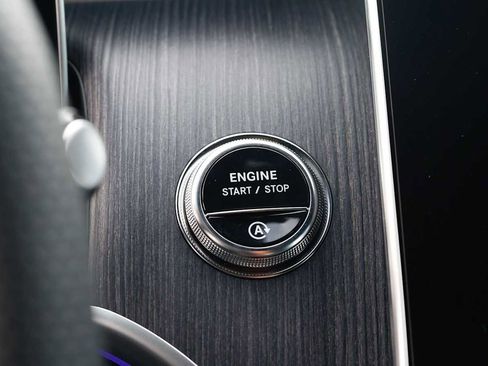 New 2026 Mercedes-Benz GLC 43 AMG 4MATIC Coupe image 17