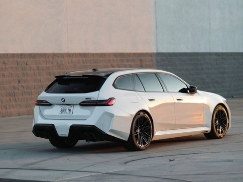 Used 2025 BMW M5 Touring w/ M Driver's Package image 4