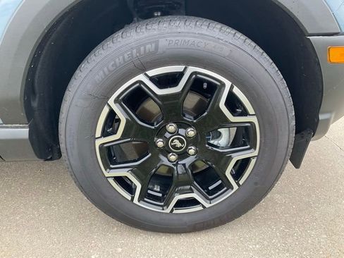 Certified 2025 Ford Bronco Sport Outer Banks w/ Outer Banks Tech Package+ AWD/4WD image 8