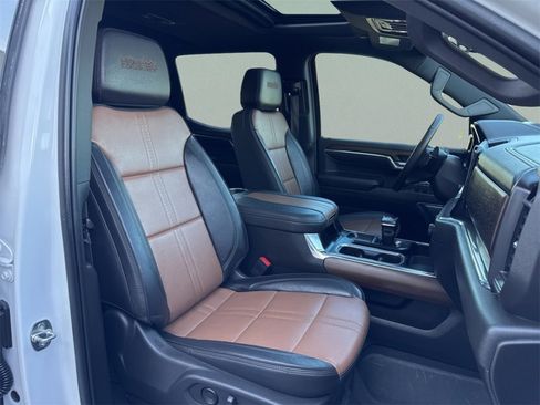 Used 2024 Chevrolet Silverado 1500 High Country w/ High Country Premium Package image 29