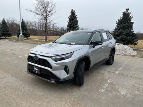 Used 2023 Toyota RAV4 XSE image 6