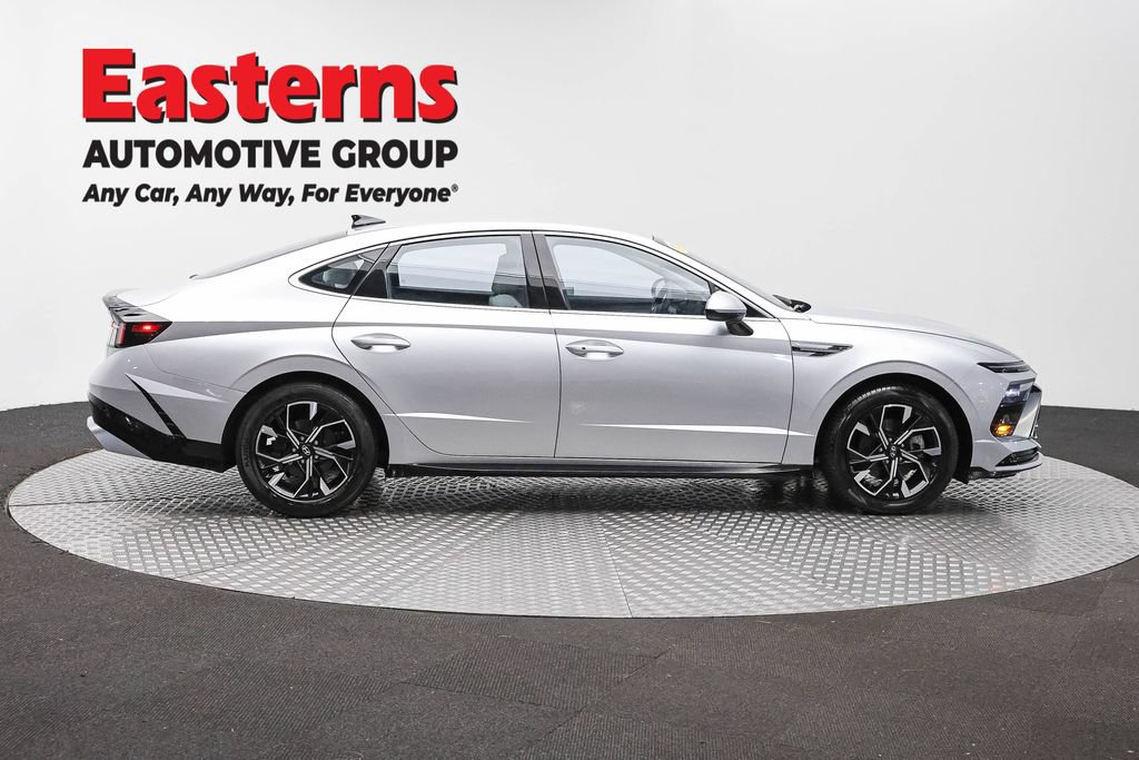 Used 2025 Hyundai Sonata SEL FWD image 6