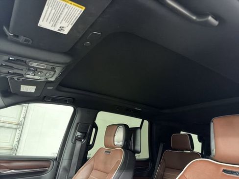 Used 2024 GMC Yukon Denali Ultimate image 27