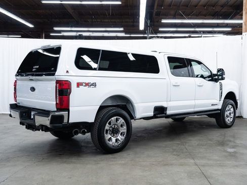 Used 2024 Ford F350 Lariat w/ FX4 Off-Road Package image 6