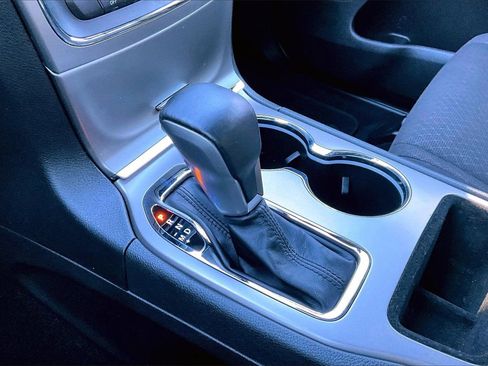 Certified 2021 Jeep Grand Cherokee Laredo image 30