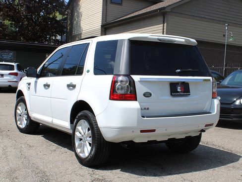 Used 2011 Land Rover LR2 HSE AWD/4WD image 5