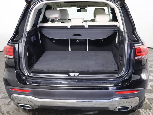 Used 2021 Mercedes-Benz GLB 250 4MATIC w/ Premium Package image 13