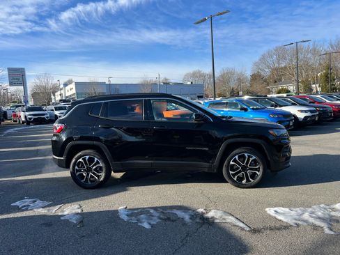 Used 2024 Jeep Compass Limited w/ Sun and Sound Group image 7