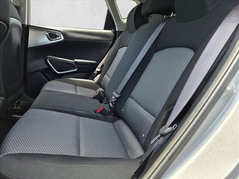 Used 2024 Kia Soul LX w/ Option Group 015 FWD image 17