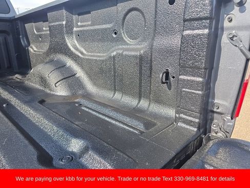 Used 2018 Nissan Titan SV AWD/4WD image 36