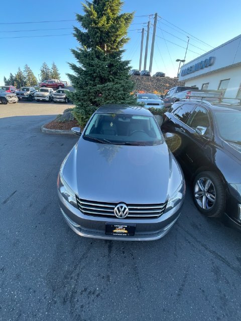 Used 2012 Volkswagen Passat 2.5 SE FWD image 3