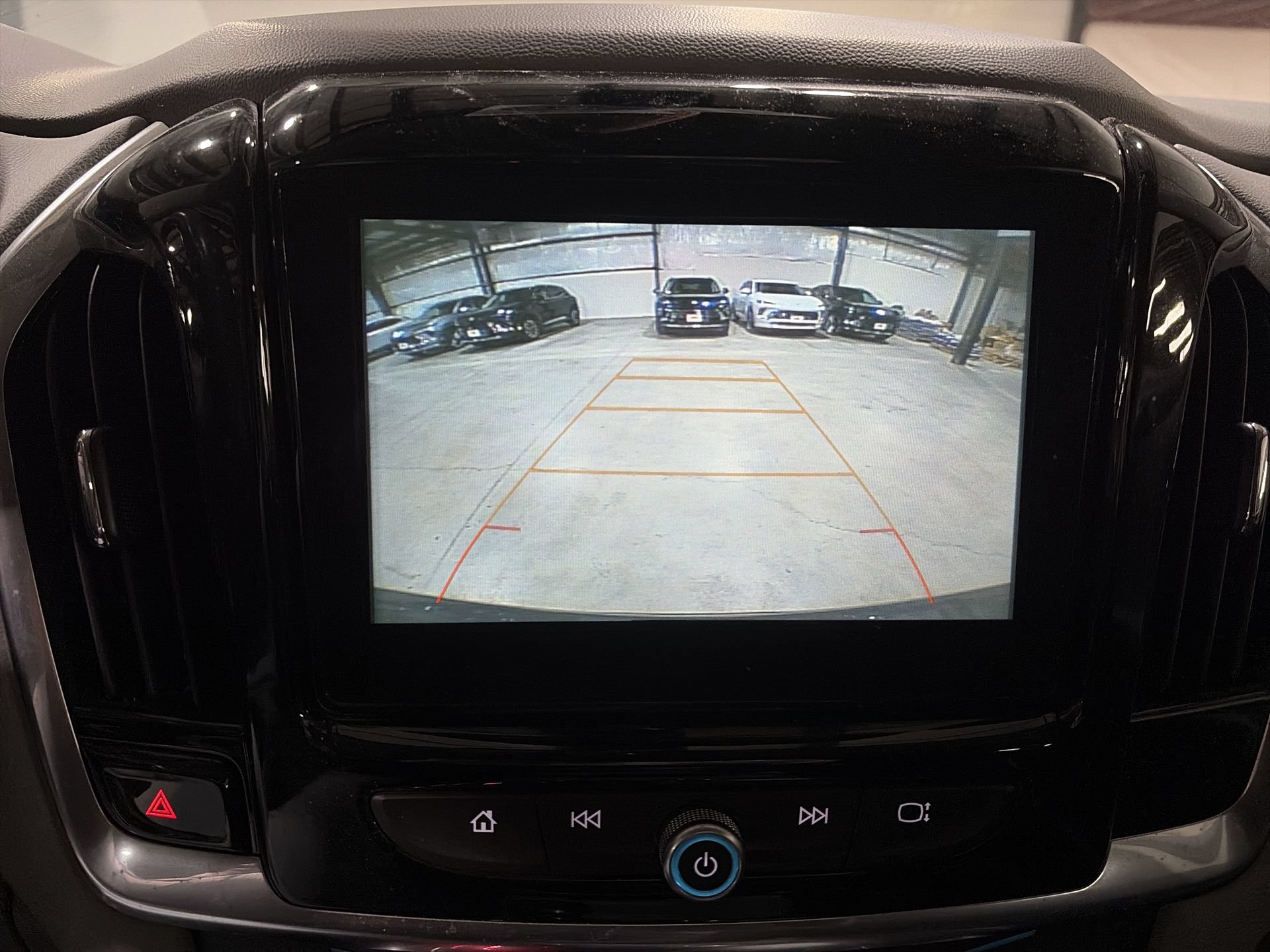 Used 2019 Chevrolet Traverse LT AWD/4WD image 16