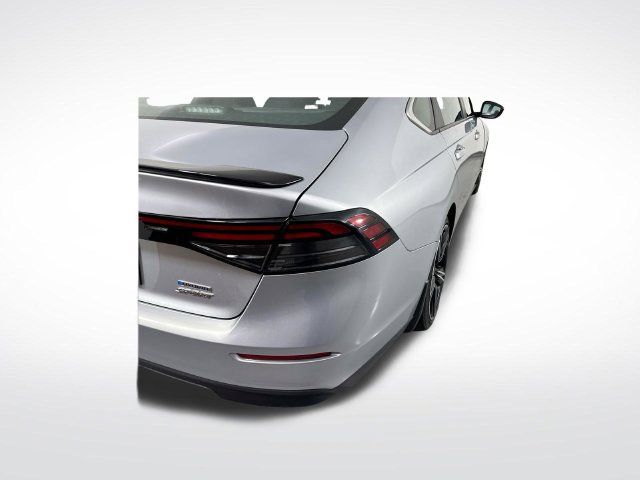 Used 2025 Honda Accord Sport image 32