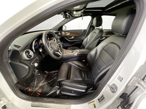 Used 2019 Mercedes-Benz C 300 4MATIC Sedan image 20