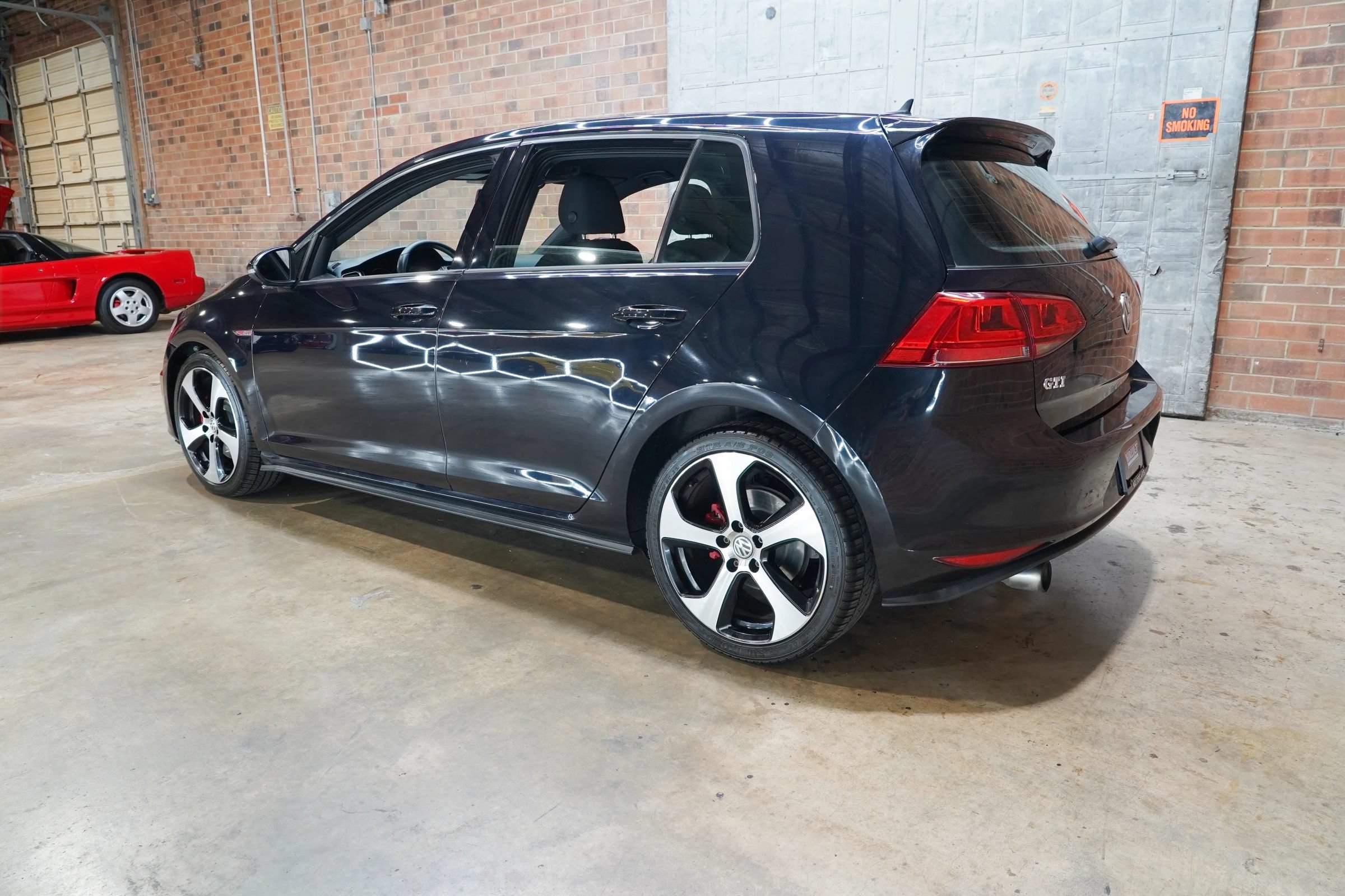 Used 2017 Volkswagen GTI S FWD image 17