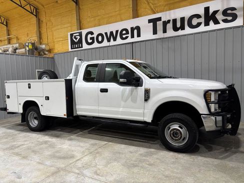 Used 2019 Ford F350 XL w/ XL Value Package image 3