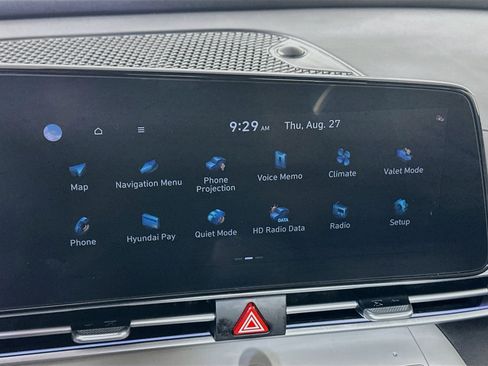 Used 2025 Hyundai Elantra Limited FWD image 21
