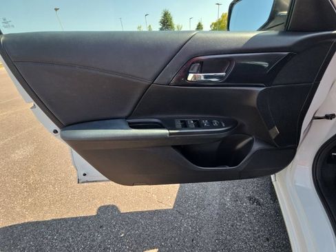 Used 2014 Honda Accord Sport image 29