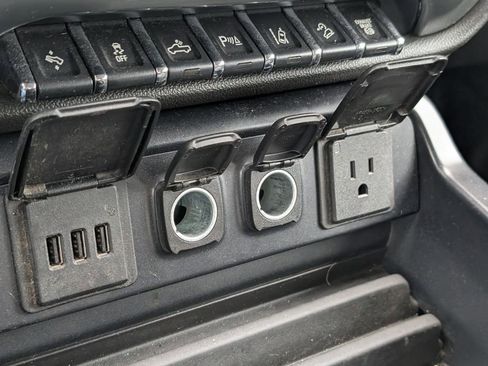 Used 2015 Chevrolet Silverado 2500 LTZ w/ Duramax Plus Package image 23