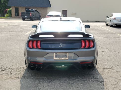 Used 2021 Ford Mustang Shelby GT500 w/ Technology Package image 5