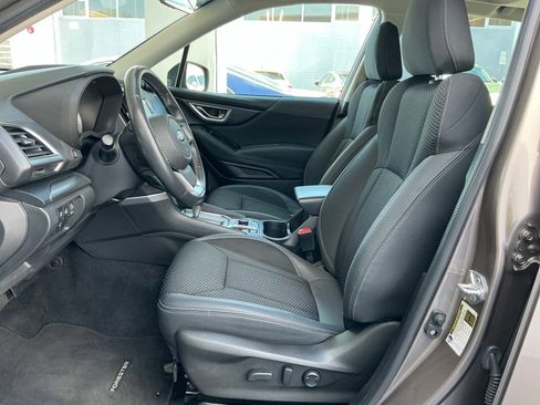 Used 2023 Subaru Forester Premium image 33