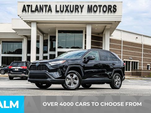 Used 2024 Toyota RAV4 LE AWD/4WD image 3