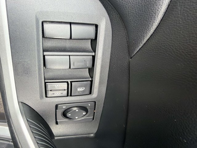Used 2021 Toyota RAV4 LE AWD/4WD image 8