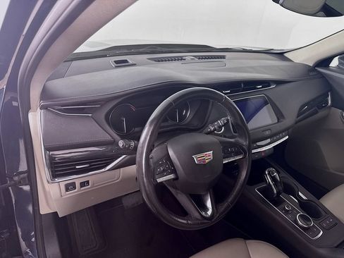 Used 2020 Cadillac XT4 Premium Luxury FWD image 10